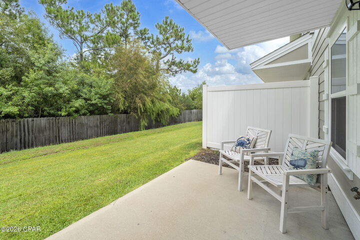 Property Photo: 1663 Caleigh Court FL 32444