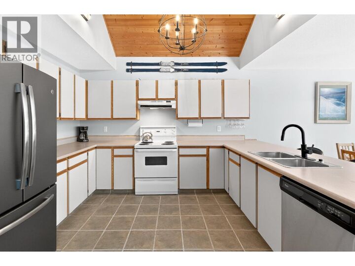 Property Photo:  103 Whitetail Road 102  BC V2A 0E2 