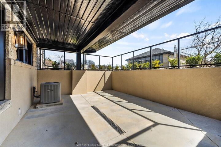 Property Photo:  247 Brock Street 103  ON N9V 2H4 
