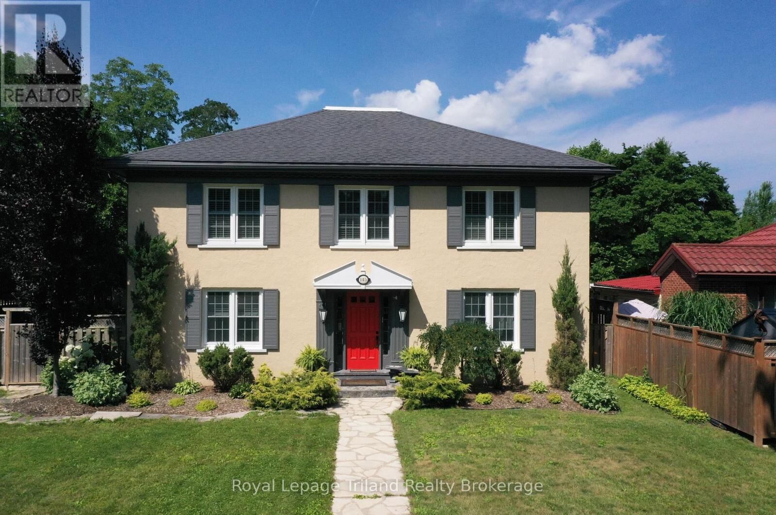 Property Photo:  145 Vansittart Avenue 4  ON N4S 6E5 