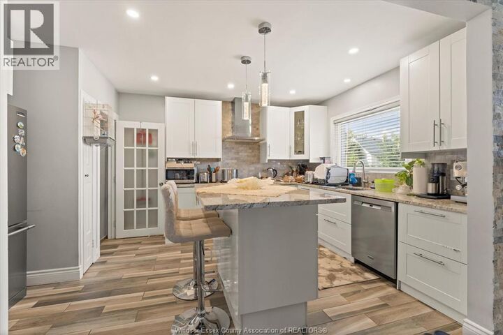 Property Photo:  931 Lillian Avenue  ON N9A 1V4 