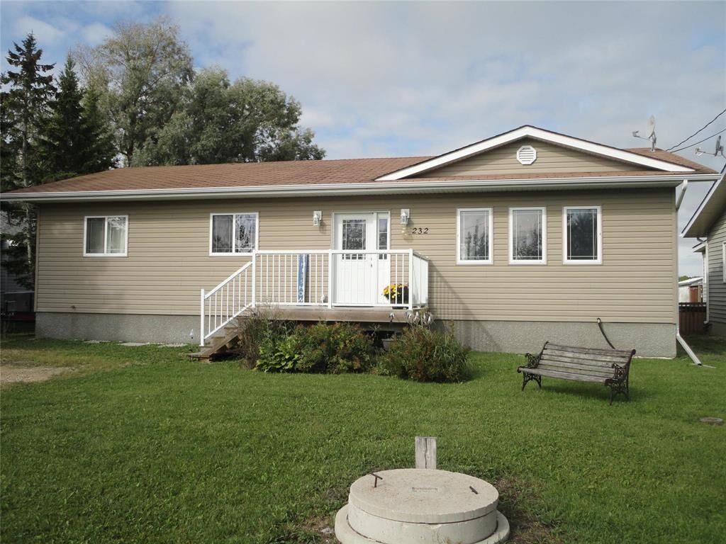 Property Photo: 232 Strollway Street MB R0C 3G0
