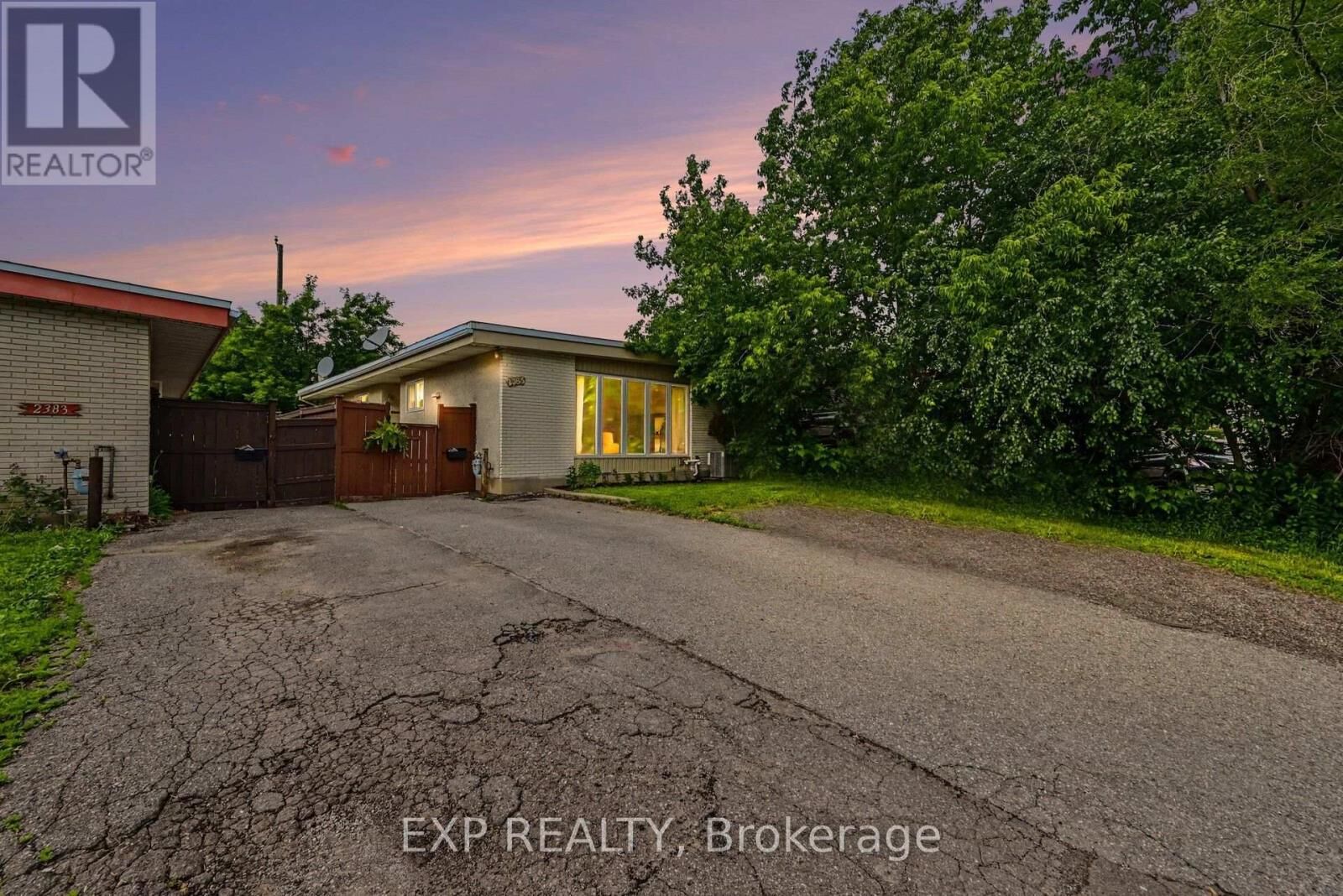 Property Photo:  2385 Walkley Road  ON K1G 3H1 