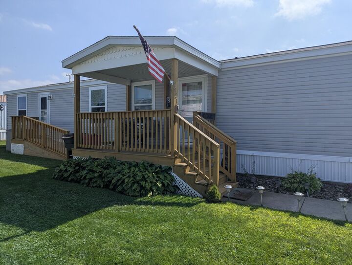 Property Photo:  2721 West Park Lane  PA 16506 