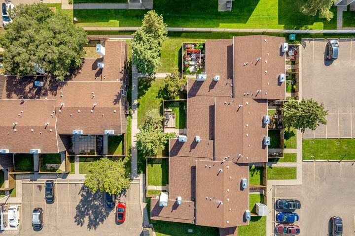 Property Photo:  6522 184 Street NW  AB T5T 2P1 