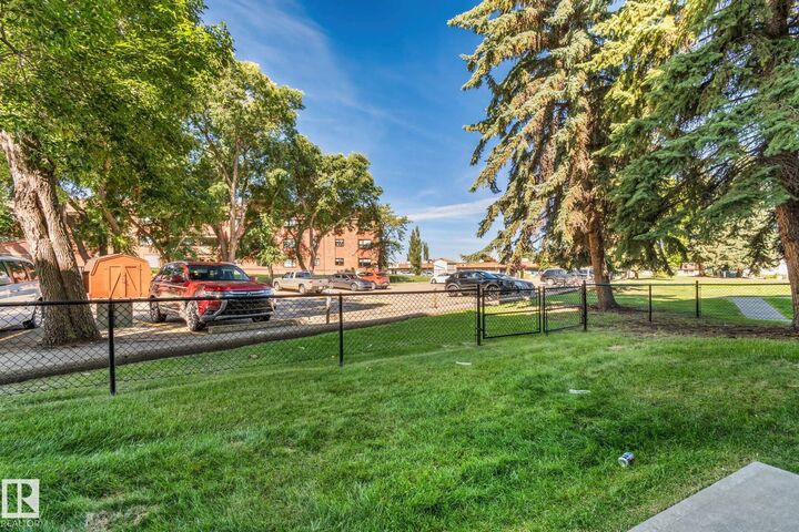 Property Photo:  4608 52 Avenue 111  AB T7Z 1N7 