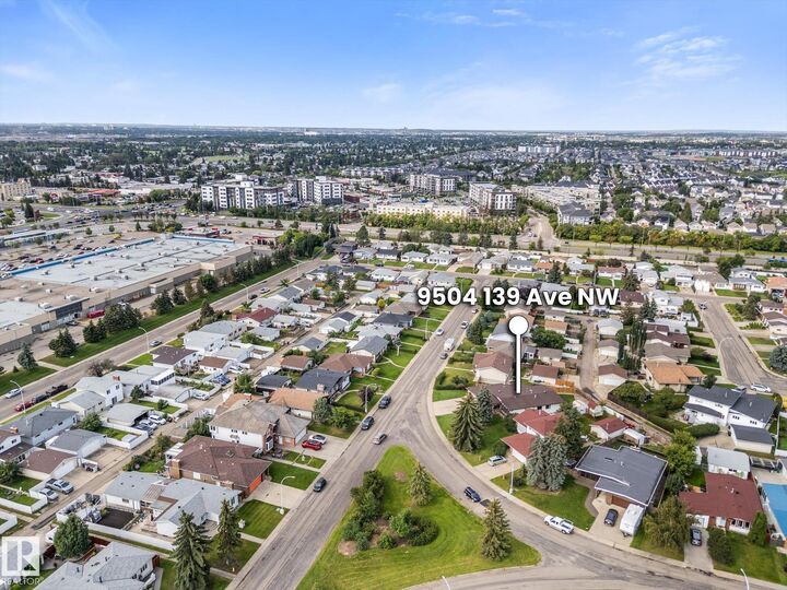 Property Photo:  9504 139 Avenue NW  AB T5E 5Z8 