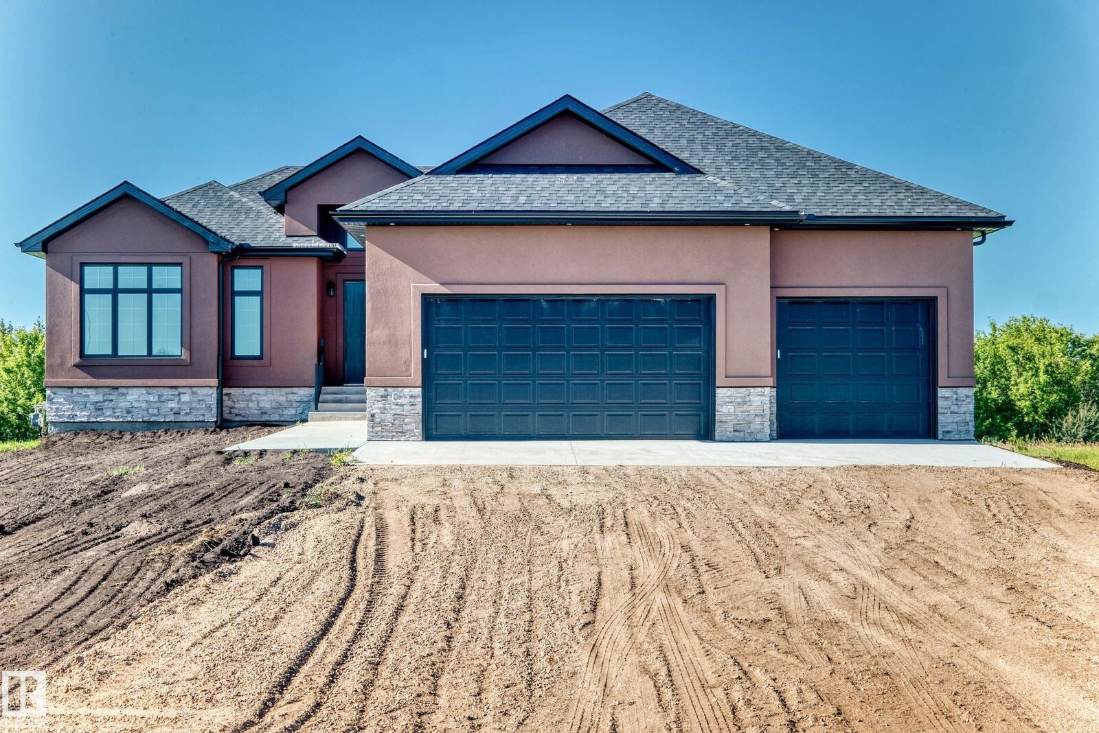 Property Photo:  58222 Range Road 221 110  AB T0A 2V0 