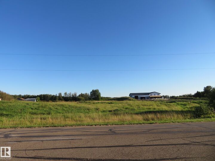 Property Photo:  70  50322 RR 232  AB R4X 0S7 
