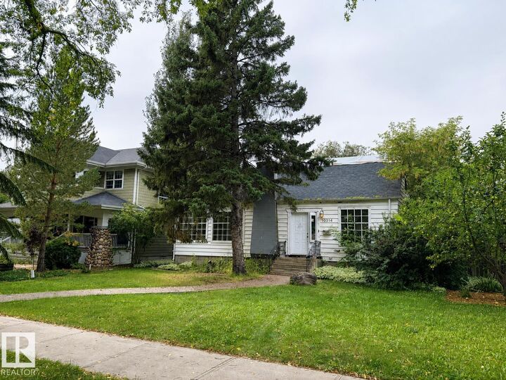 Property Photo:  10314 137 Street NW  AB T5N 2H1 
