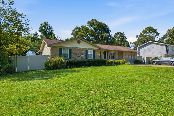 Property Photo: 8877 Sedman Road TN 37343