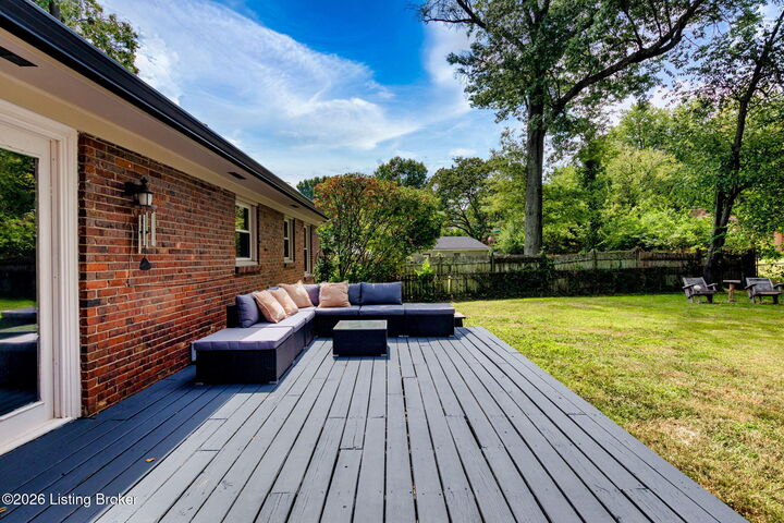 Property Photo:  7404 Arapaho Dr  KY 40214 