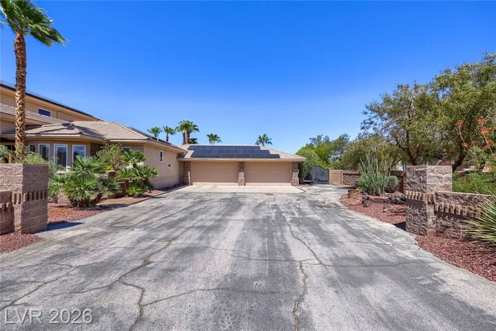 Property Photo: 2807 Richmar Avenue NV 89074
