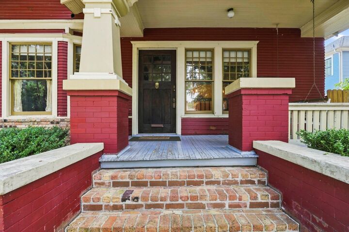 Property Photo:  716 Euclid Street  TX 77009 