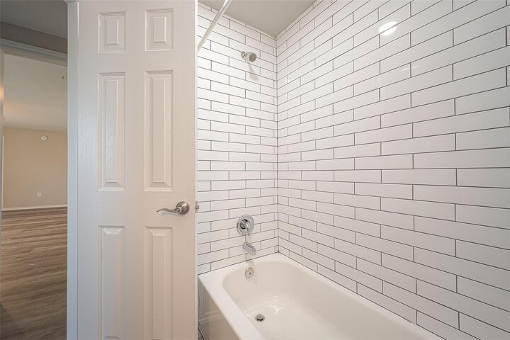 Property Photo: 1549 Garden Road 107 TX 77581
