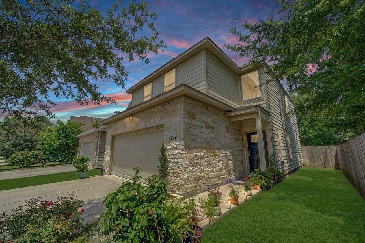 Property Photo:  6314 Cebra Street  TX 77091 
