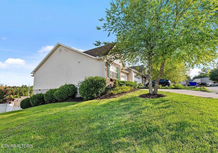 Property Photo: 6334 Sky Song Lane TN 37914