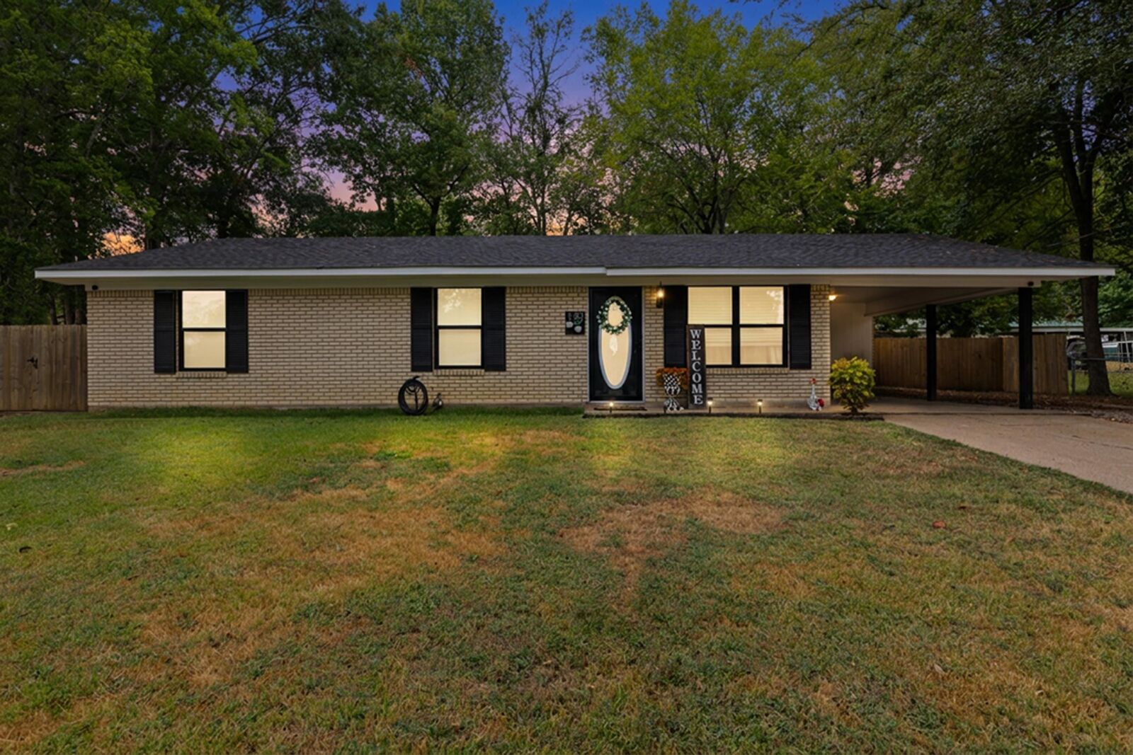 Property Photo:  130 Bell St  TX 75631 