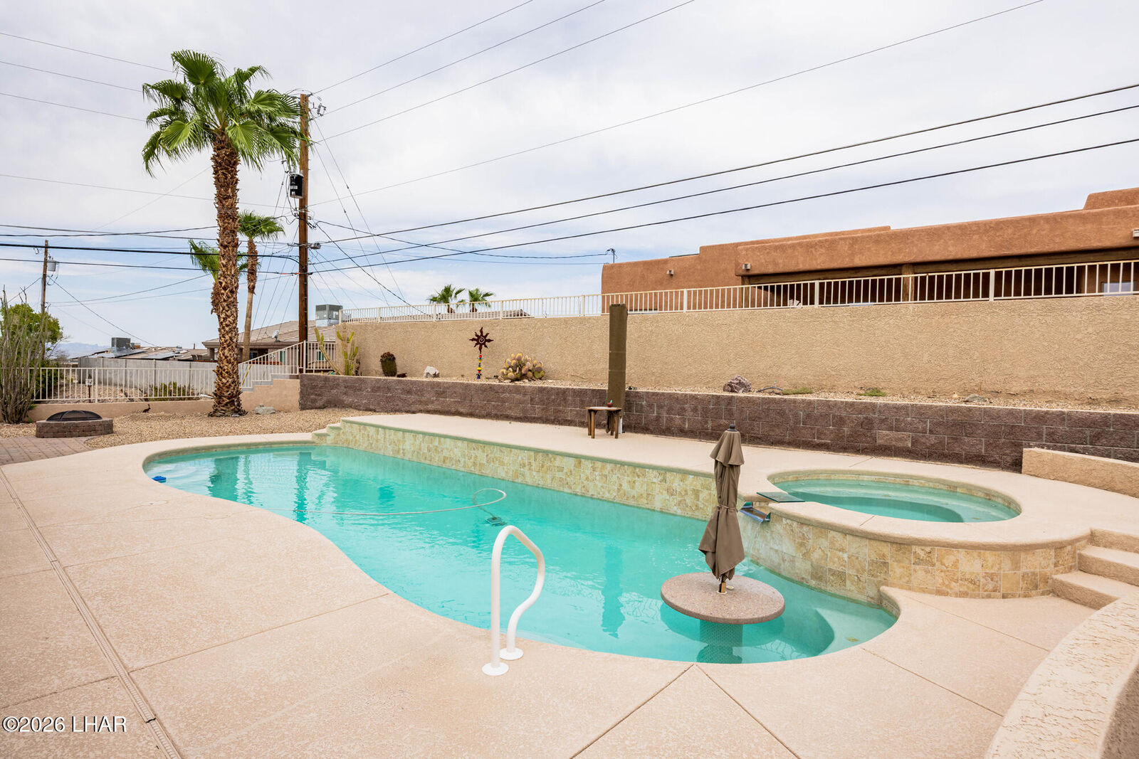 Property Photo: 3631 McCulloch Blvd N AZ 86406