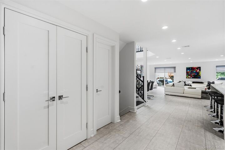Property Photo:  10 Pheasant Lane  NY 11797 