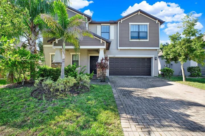Property Photo:  10207 Count Fleet Drive  FL 33573 