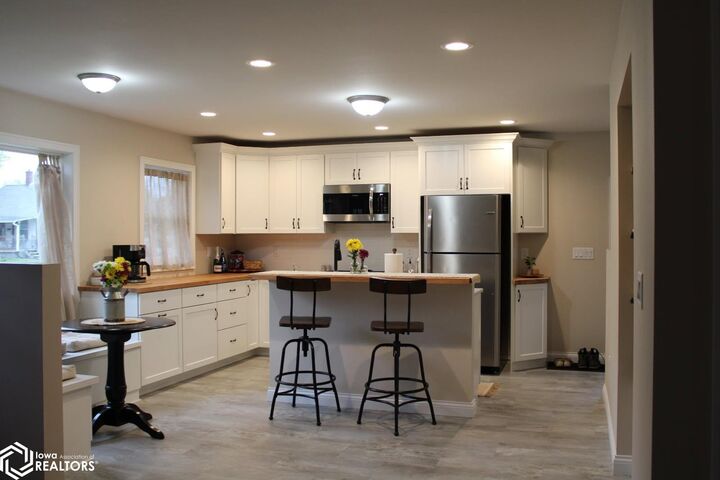 Property Photo:  429 E Glasgow Street  IA 52655 