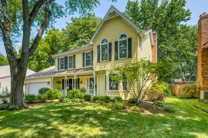 Property Photo: 1200 Piccadilly Circle IL 60563