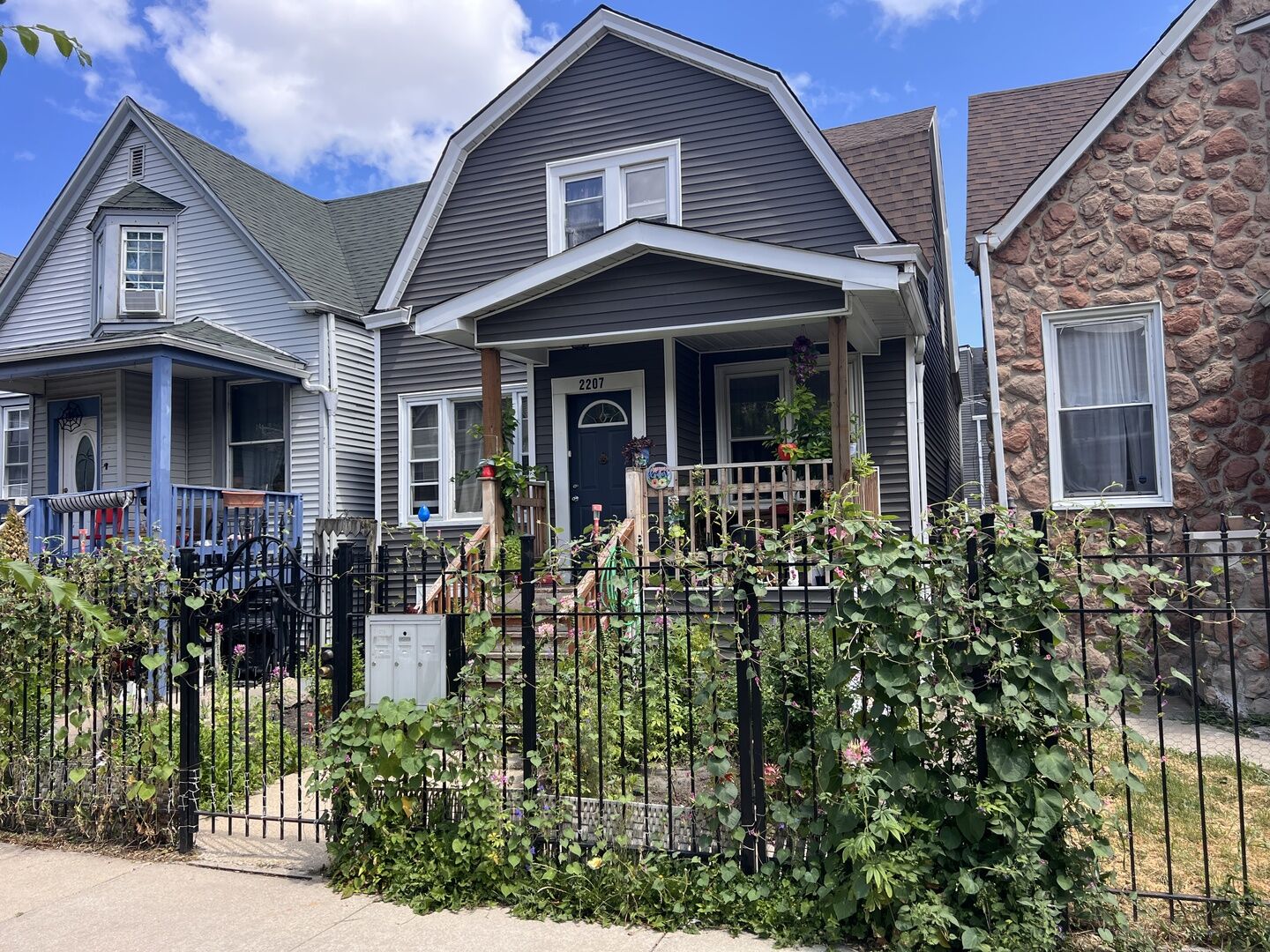 Property Photo: 2207 N Lawndale Avenue IL 60647