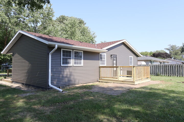 Property Photo: 7840 S Sugar Island Road IL 60922