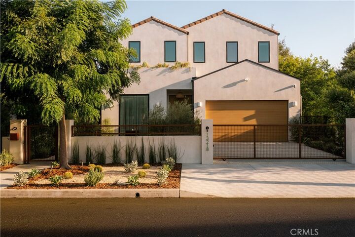 Property Photo:  13218 Hesby Street  CA 91423 