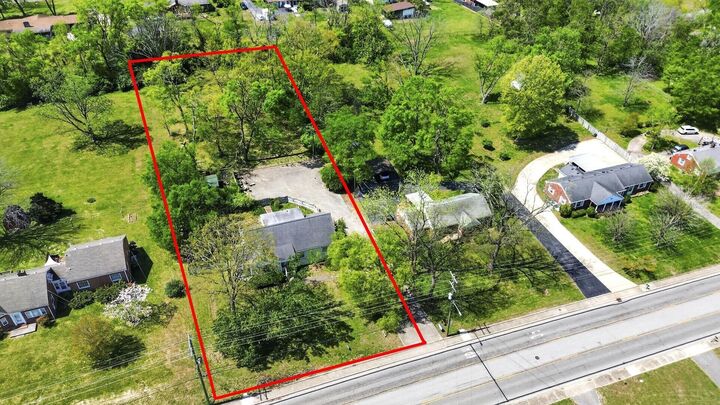 Property Photo: 118 S Graycroft Ave TN 37115