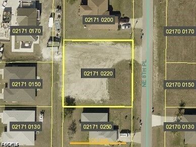 Property Photo:  2104 NE 8th Place  FL 33909 