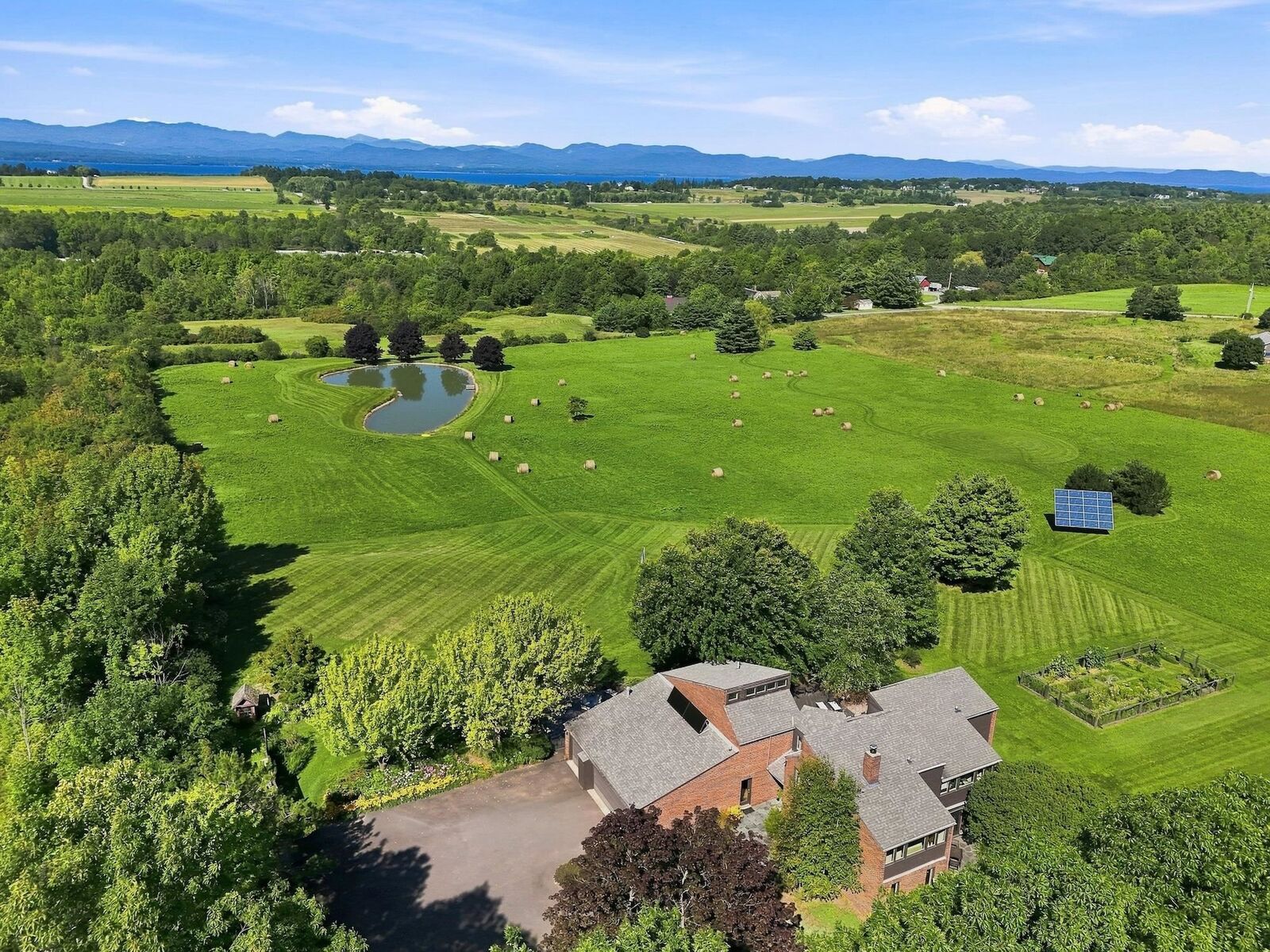 Property Photo: 790 Lime Kiln Road VT 05445
