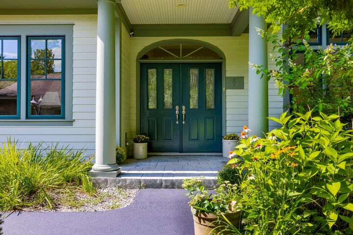 Property Photo:  5 Bacchus Circle  NH 03755 