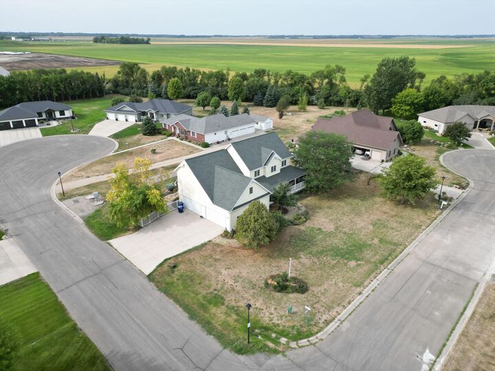 Property Photo:  210 Hackberry Court  ND 58051 