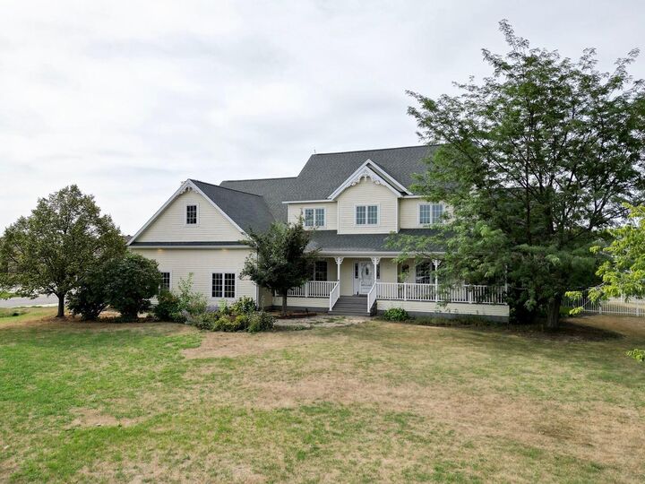 Property Photo: 210 Hackberry Court ND 58051