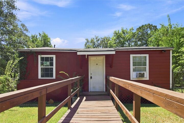 Property Photo:  1707 Dakar Street  LA 71107 