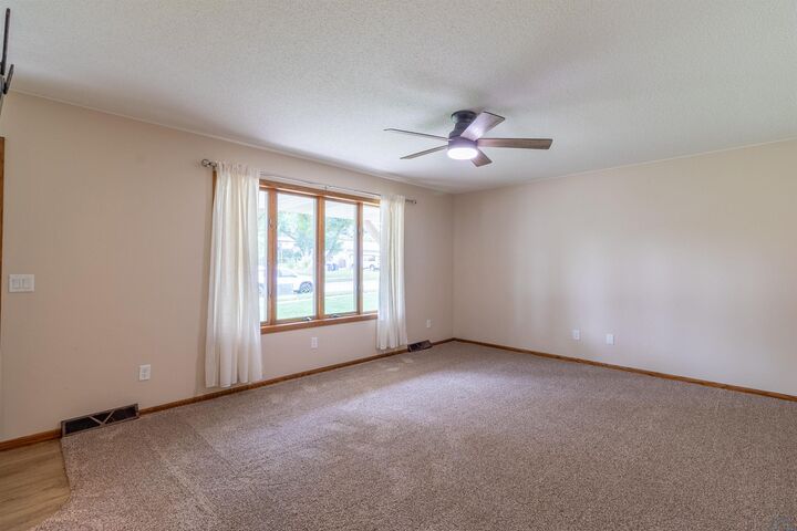 Property Photo:  1251 Remer Dr  IA 51031 