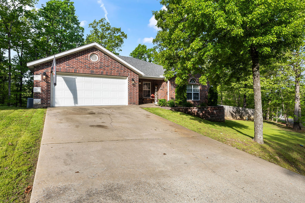 Property Photo:  5 Arrow Drive  AR 72714 