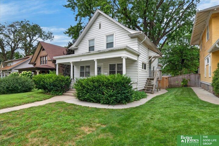 Property Photo: 617 S 28th Street NE 68510