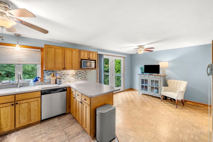 Property Photo:  128 Orton St Ext  MA 01604 