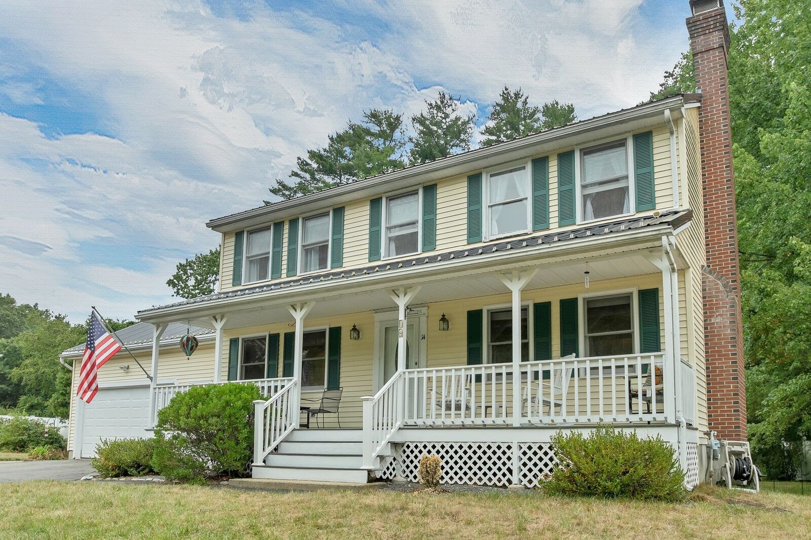 Property Photo:  14 Burnside Ln  MA 01860 