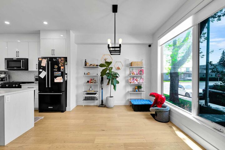 Property Photo:  2106 6 Street NW  AB T2M 5C6 