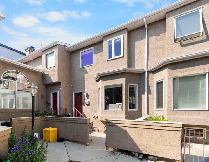 Property Photo:  2429 28 Street SW 3  AB T3E 2H7 