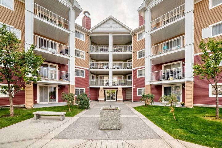 Property Photo:  10 Prestwick Bay SE 3116  AB T2Z 0B3 