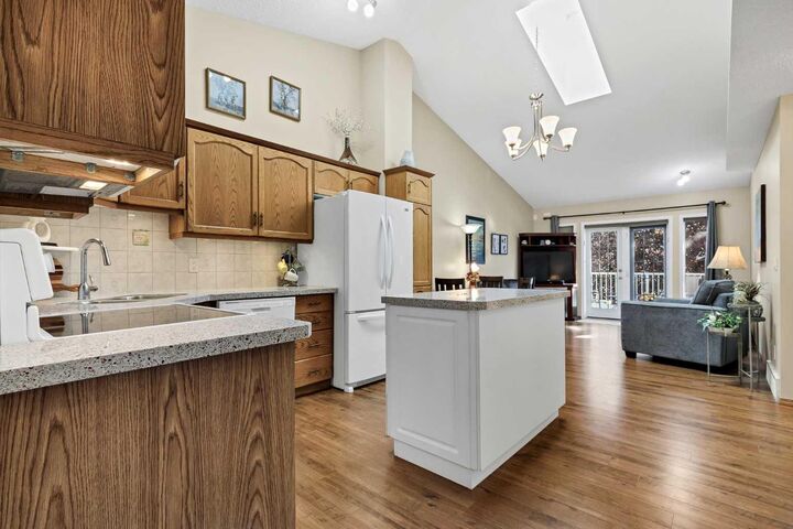 Property Photo:  12 Woodside Rise NW 9  AB T4B 2L3 