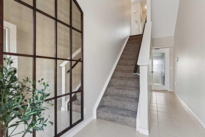 Property Photo:  26 Nolan Hill Heights NW  AB T3R 0E2 