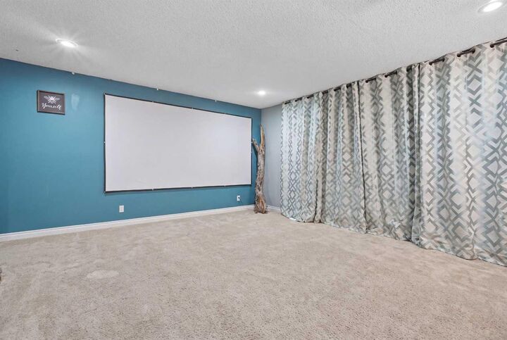 Property Photo:  225 S 50 W  AB T0K 2S0 