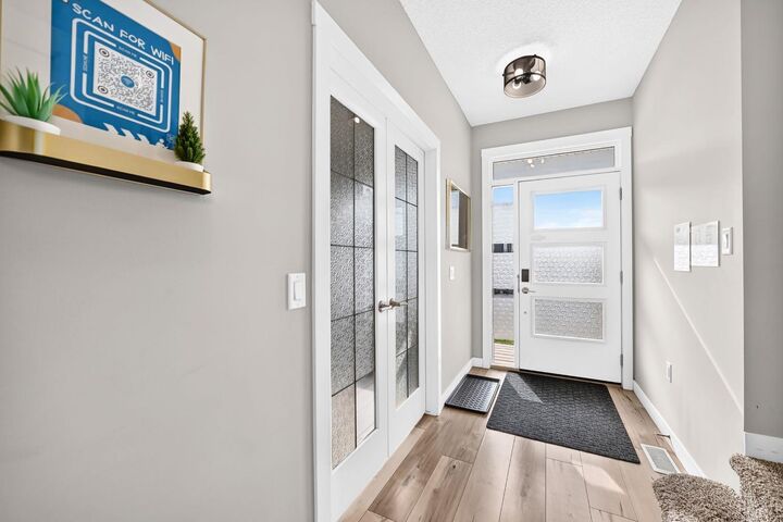 Property Photo:  166 Howse Common NE  AB T3P 1L6 