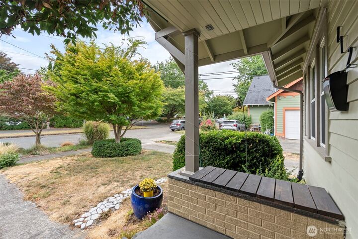 Property Photo:  112  19th Avenue SE  WA 98501 